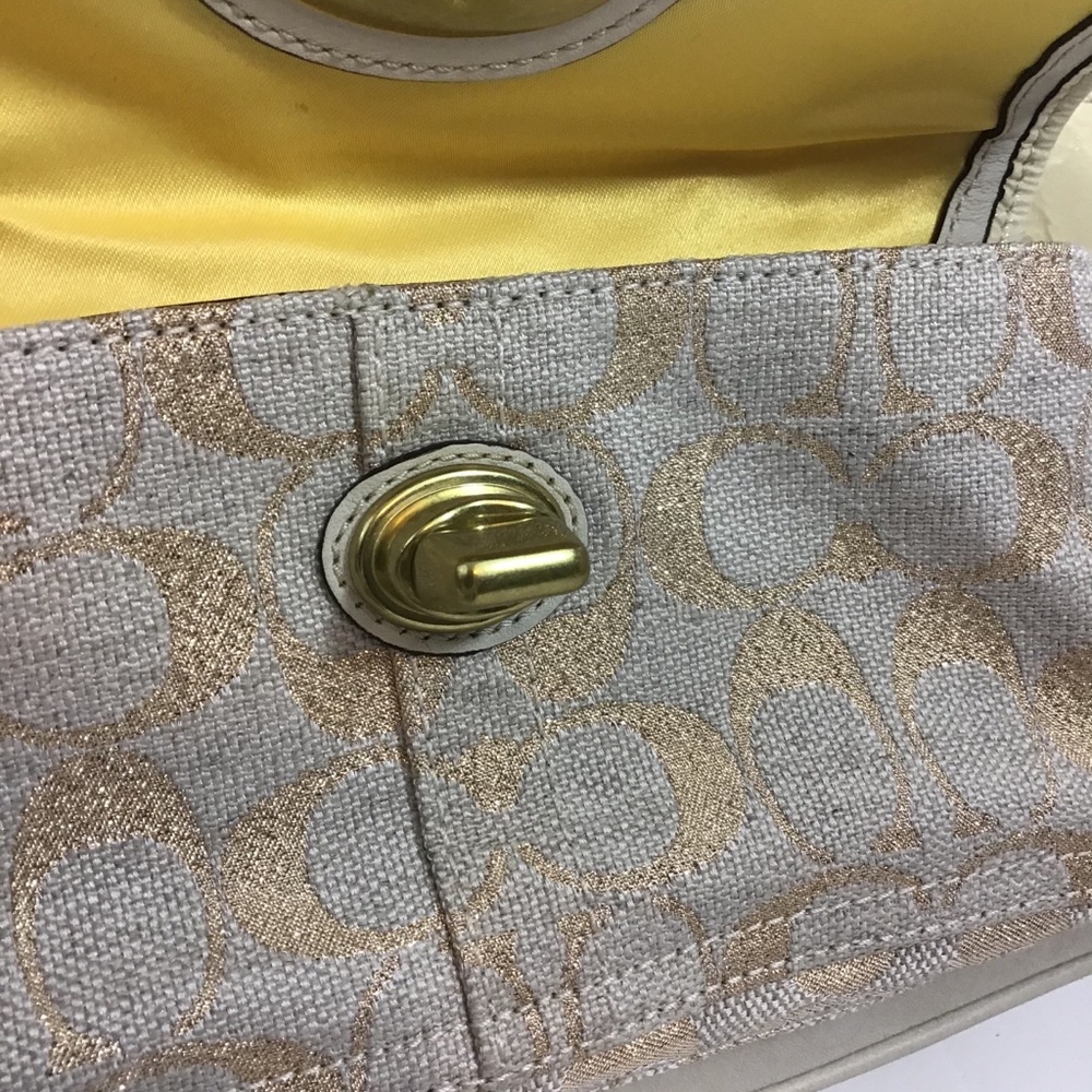 COACH beige / cream /gold wristlet / clutch - Picture 5 of 11